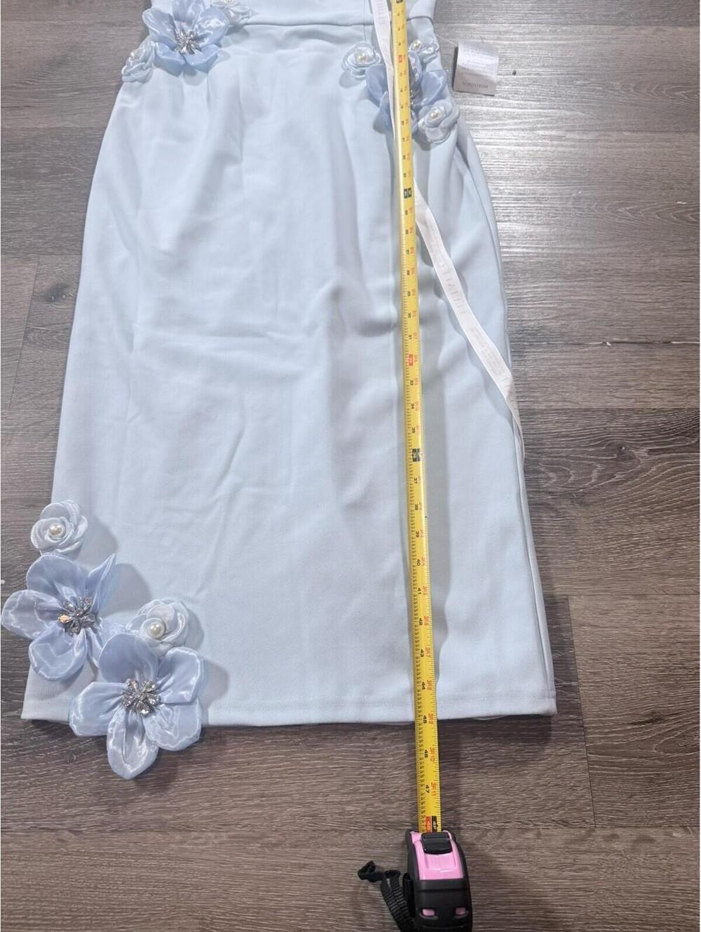 Elliatt Chantelle Dress Size Medium Light Blue 3d Applique Flower Cocktail NWT - Picture 7 of 8